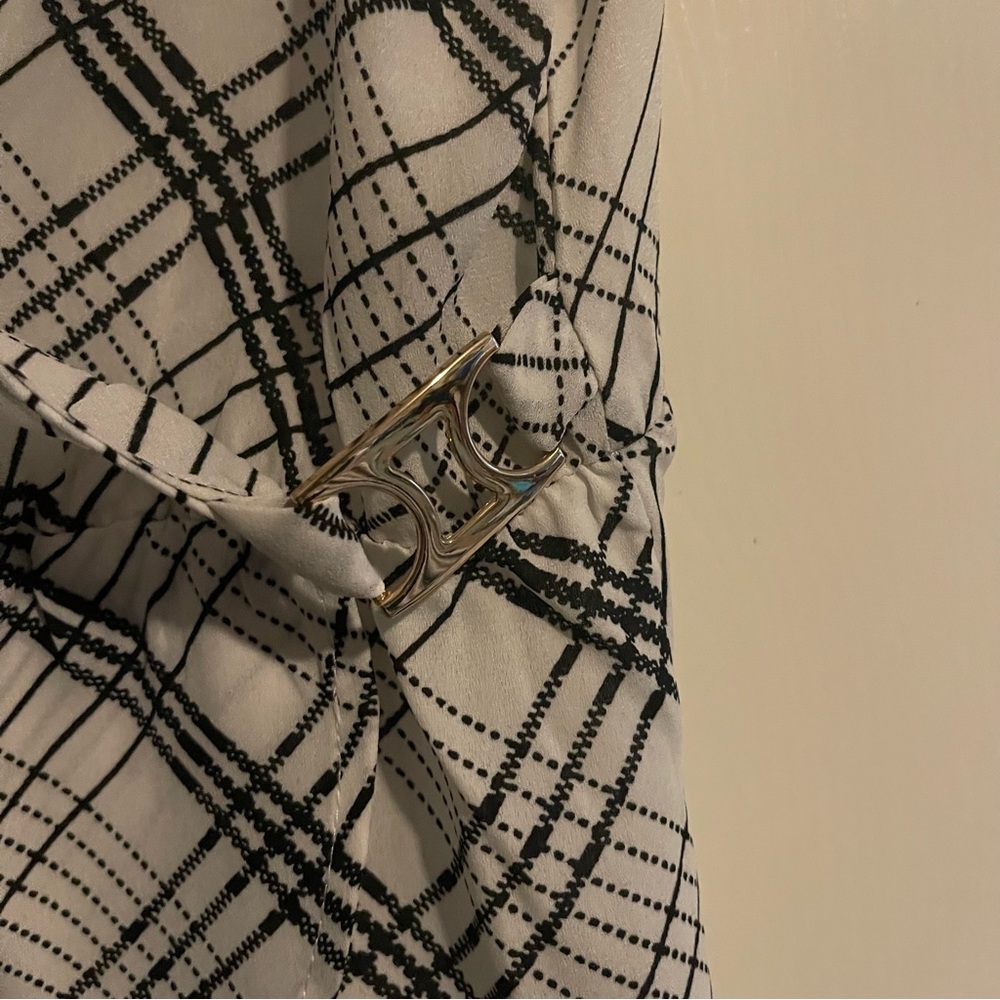 AUW Woman’s Black & White Kris Kross Striped Side Tie Gold Hardware Blouse Large - Picture 6 of 11
